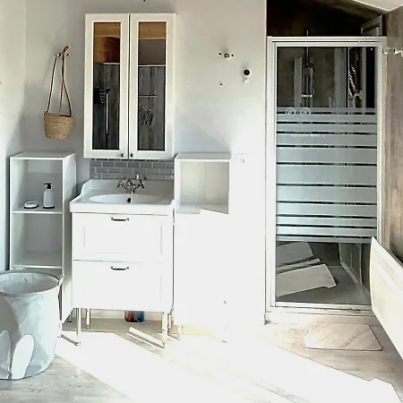 A Seulement 150m Et Rue Pietonne, Maison 90m2, 6 Personnes Avec Parking Prive Et 2 Terrasses Sud Saint-Jean-de-Monts